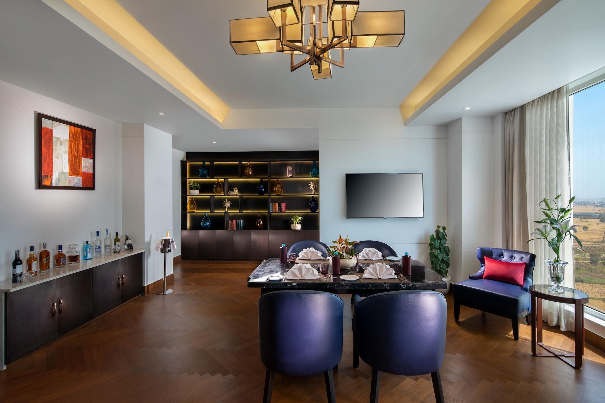 Sandal Suites By Lemon Tree Hotels Noida Esterno foto