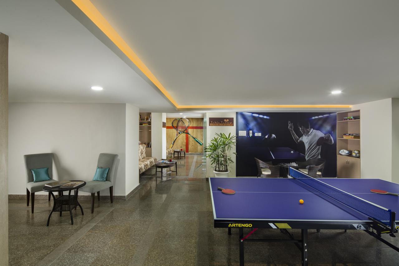 Sandal Suites By Lemon Tree Hotels Noida Esterno foto